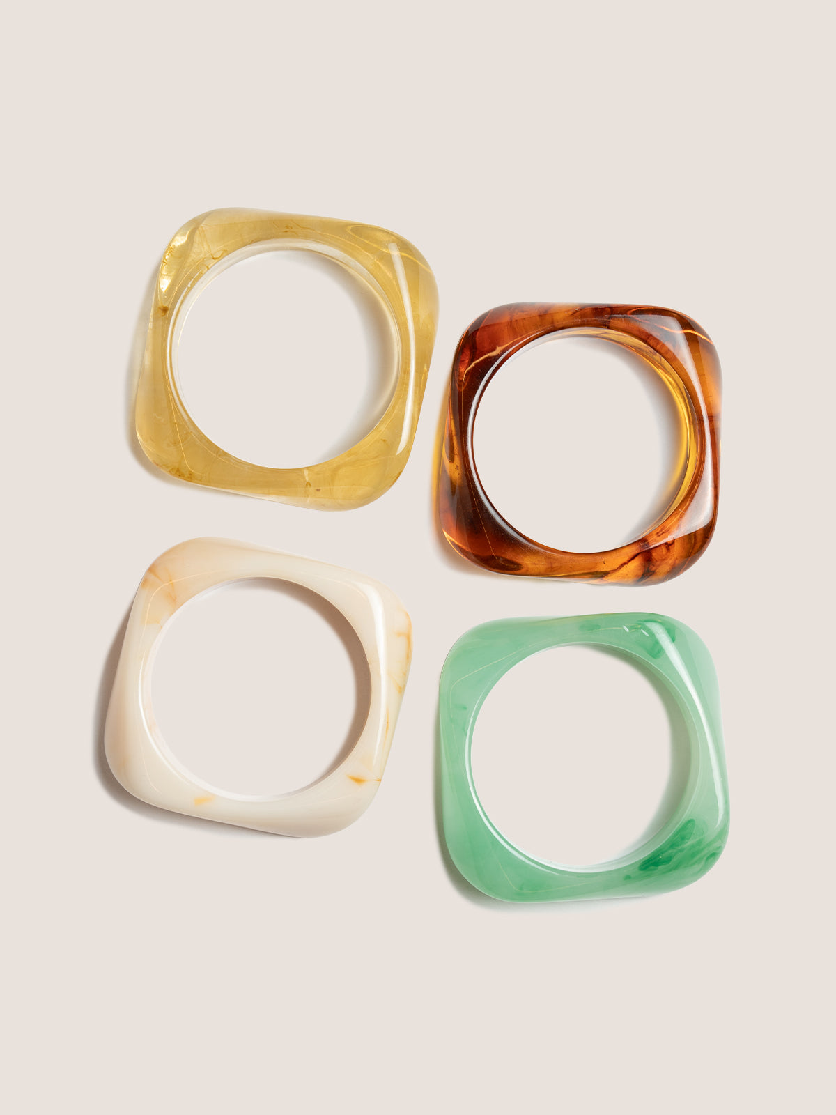 BRACCIALI IN RESINA